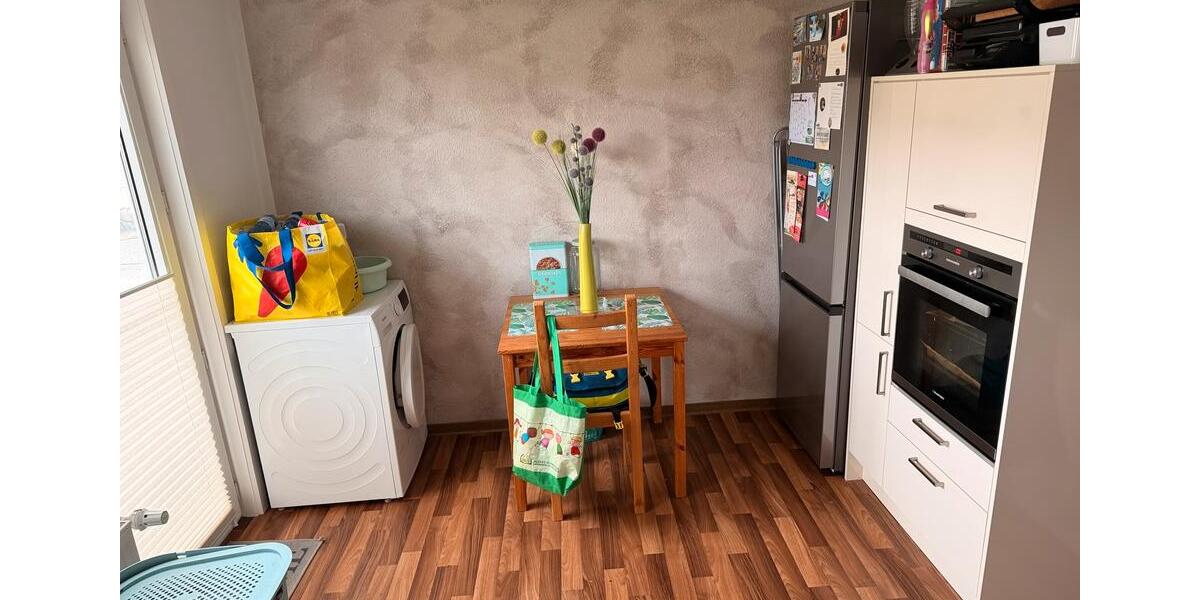 Etagenwohnung Rinteln - 3 Zimmer, 90 m&sup2;, 1.000&euro; | Angebot:25961105