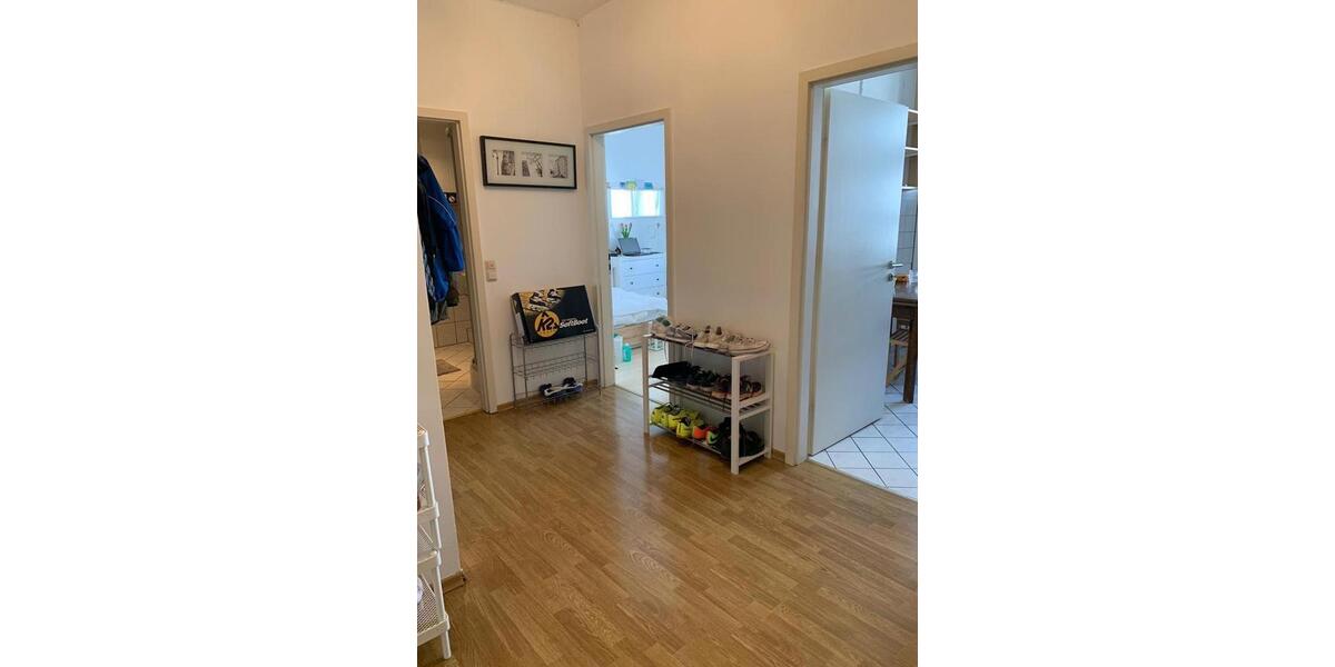 Gemütliches Zimmer in 3er-WG :) 1 zimmer