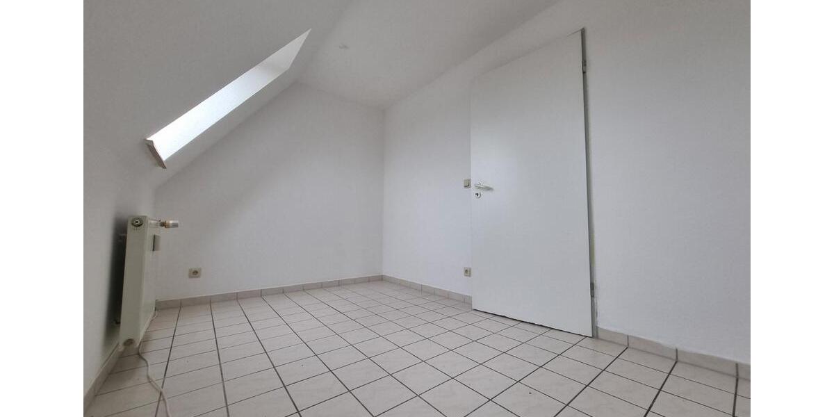 Dachgeschoßwohnung Halberstadt - 3 Zimmer, 79 m&sup2;, 460&euro; | Angebot:26460992