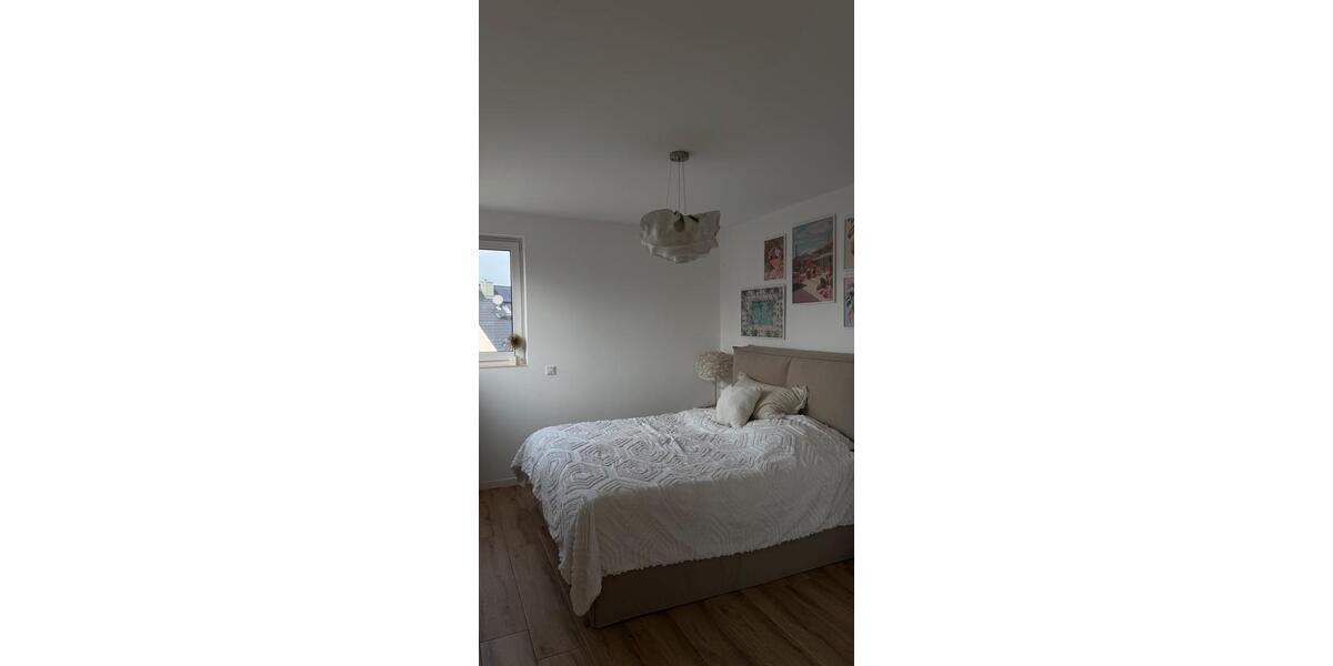 Etagenwohnung Rösrath - 3 Zimmer, 79 m&sup2;, 1.465&euro; | Angebot:24690370