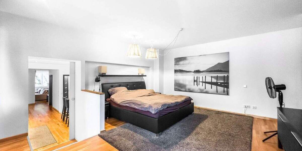 Etagenwohnung Düsseldorf Friedrichstadt - 4 Zimmer, 160 m&sup2;, 3.490&euro; | Angebot:24722649