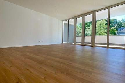 ERSTBEZUG: Großzügige 4-Zimmer-Neubauwohnung mit neuer Einbauküche und sonnigen Balkon 4 zimmer