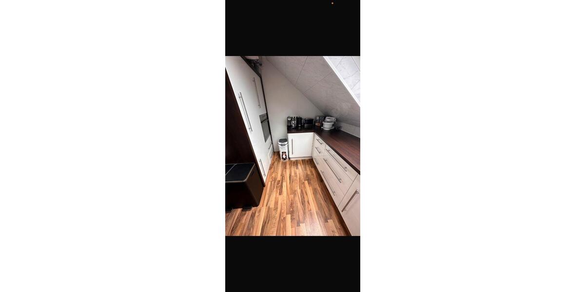 Dachgeschoßwohnung Straubenhardt - 2.5 Zimmer, 69 m&sup2;, 720&euro; | Angebot:26232799