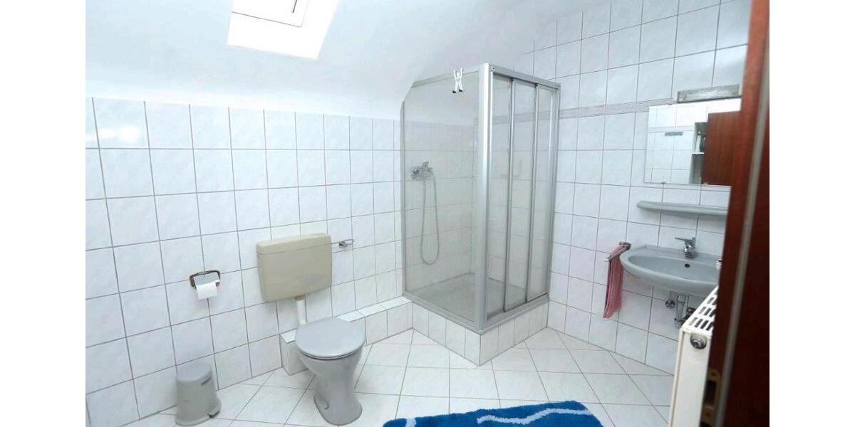 Einfamilienhaus Malborn - 3 Zimmer, 220 m&sup2;, 1.500&euro; | Angebot:25940886