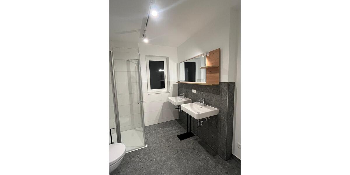 Erdgeschoßwohnung Nürtingen - 4 Zimmer, 110 m&sup2;, 1.590&euro; | Angebot:24719607