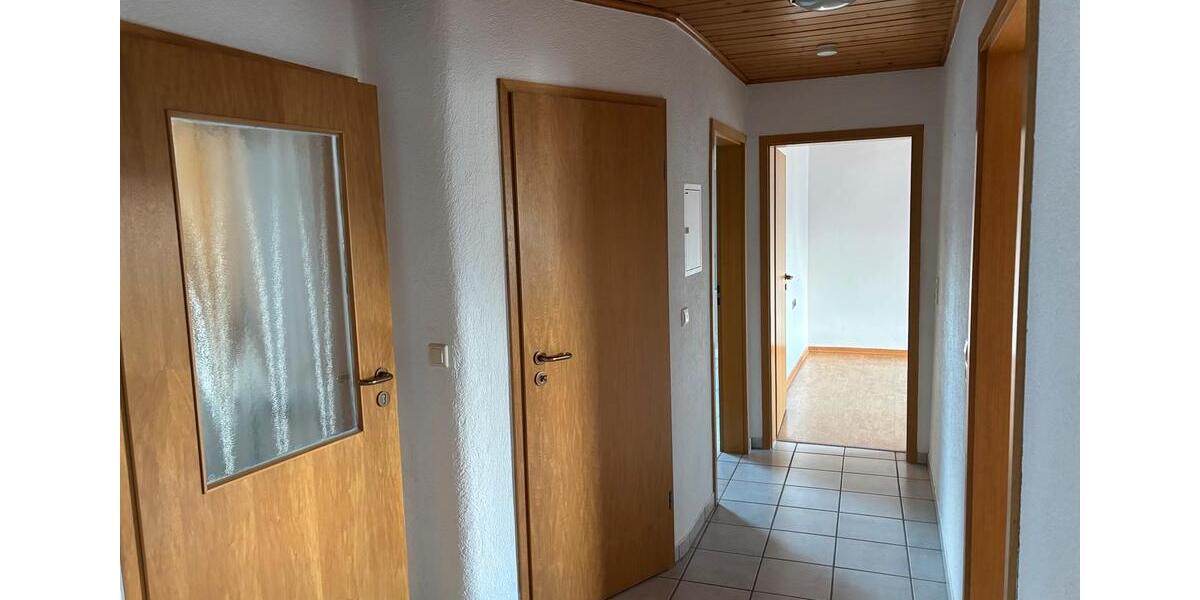 Mehrfamilienhaus, Wohnhaus Neckarbischofsheim - 8 Zimmer, 194 m&sup2;, 1.900&euro; | Angebot:25992356