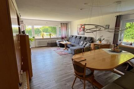 4-Zimmer Wohnung möbliert mit Balkon, KFZ-Stellplatz & Keller 4 zimmer