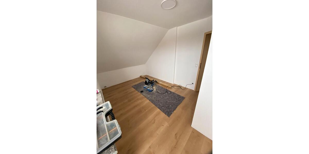 Etagenwohnung Niederschönenfeld - 5 Zimmer, 115 m&sup2;, 1.350&euro; | Angebot:26050550