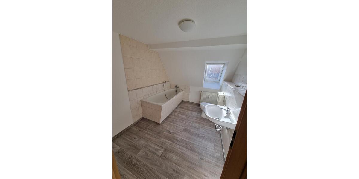Dachgeschoßwohnung Burg - 2 Zimmer, 57 m&sup2;, 370&euro; | Angebot:26458955