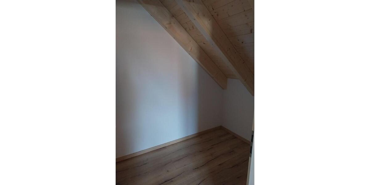 Doppelhaushälfte Geisenhausen - 6 Zimmer, 126 m&sup2;, 1.760&euro; | Angebot:25756178