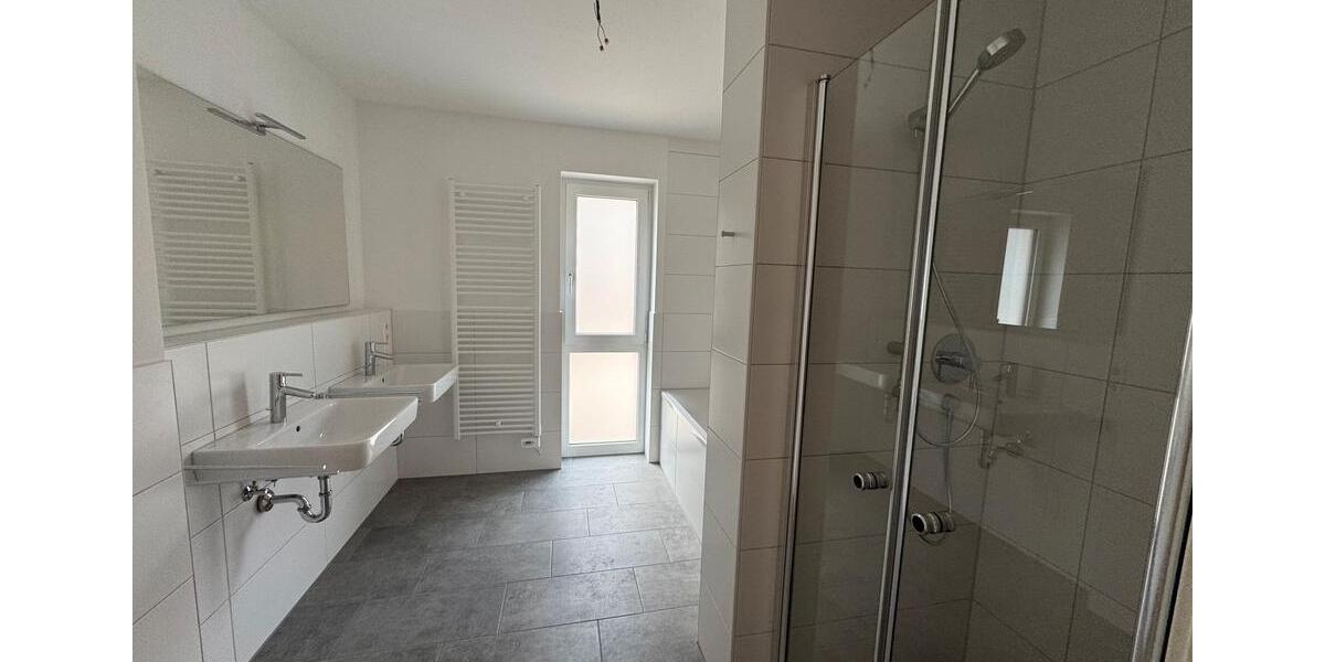 Erdgeschoßwohnung Nürtingen - 4 Zimmer, 138 m&sup2;, 2.060&euro; | Angebot:25972050