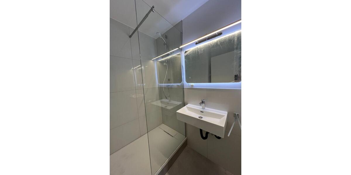 Wohnen auf Zeit Unterhaching - 1 Zimmer, 21 m&sup2;, 775&euro; | Angebot:25660293