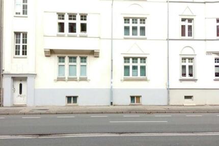 Gepflegte 4-Zimmer-Wohnung mit Wintergarten in Weststadt