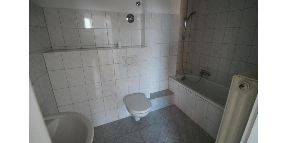 Dachgeschoßwohnung Bad Pyrmont - 2.5 Zimmer, 73 m&sup2;, 450&euro; | Angebot:26478284