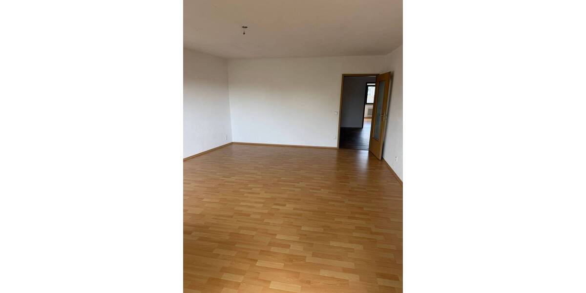 Etagenwohnung Siegburg Dreesch - 3 Zimmer, 86 m&sup2;, 980&euro; | Angebot:26763339
