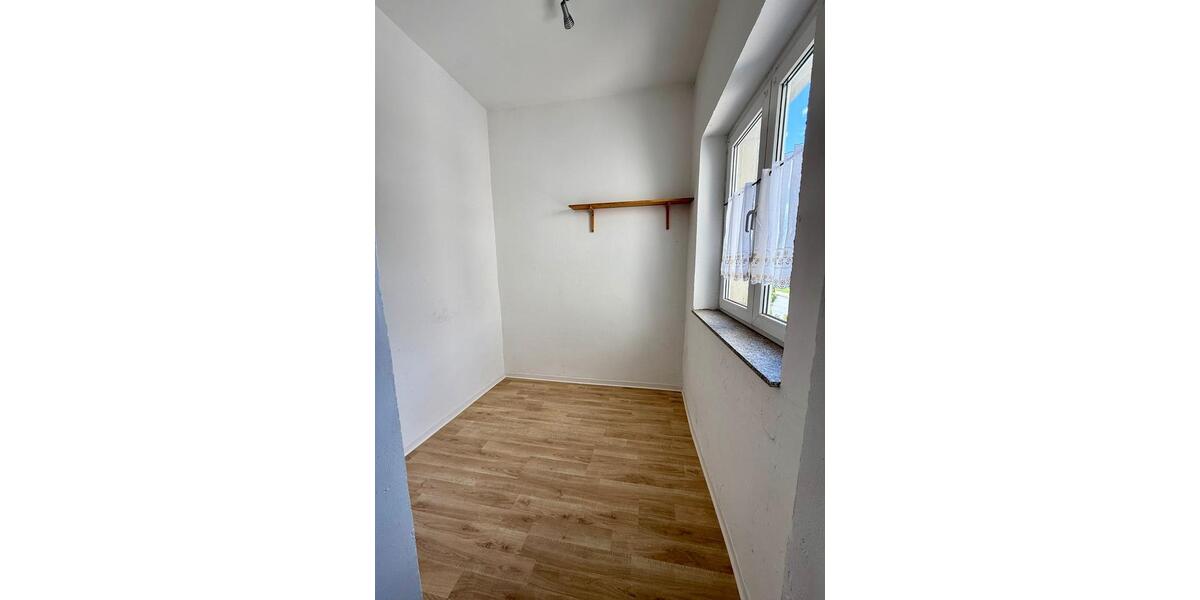 Etagenwohnung Pritzwalk - 3 Zimmer, 77 m&sup2;, 690&euro; | Angebot:26588895