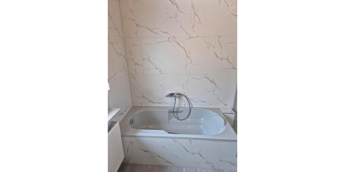 Etagenwohnung Alheim - 4 Zimmer, 95 m&sup2;, 900&euro; | Angebot:24868911