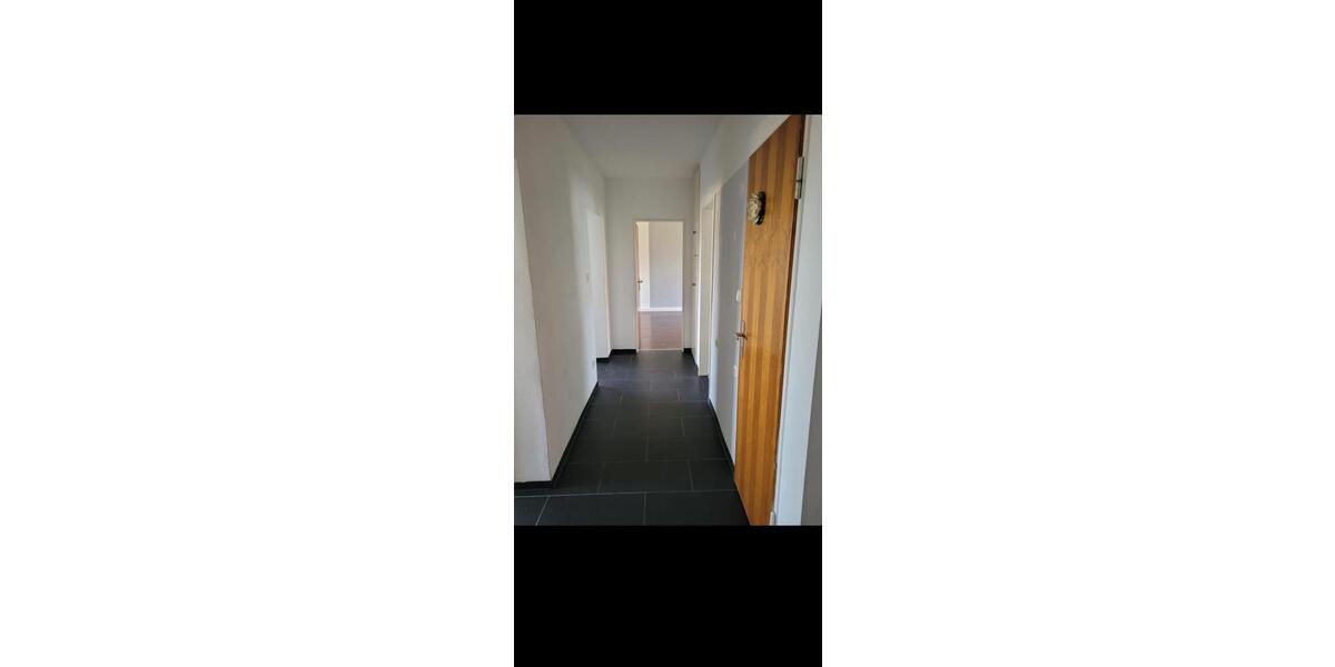 Etagenwohnung Niedenstein - 4 Zimmer, 80 m&sup2;, 680&euro; | Angebot:26272095