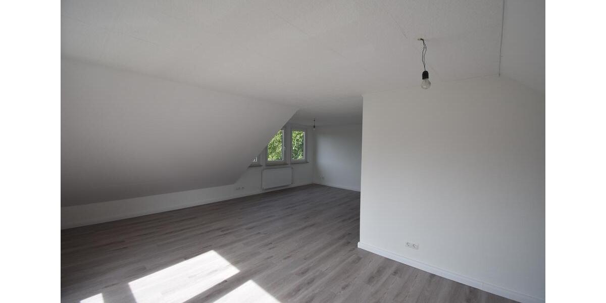 Dachgeschoßwohnung Barmstedt - 3 Zimmer, 64 m&sup2;, 930&euro; | Angebot:26652142