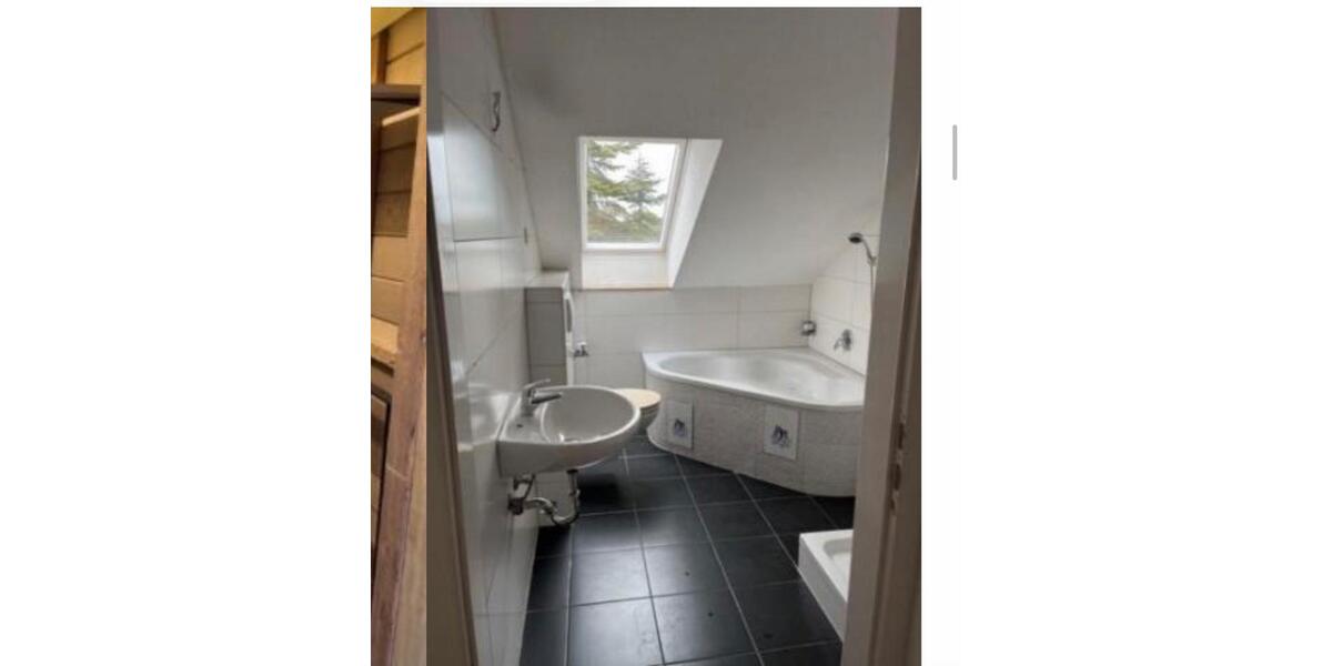 Dachgeschoßwohnung Dortmund Brackel - 3 Zimmer, 79 m&sup2;, 880&euro; | Angebot:26056081