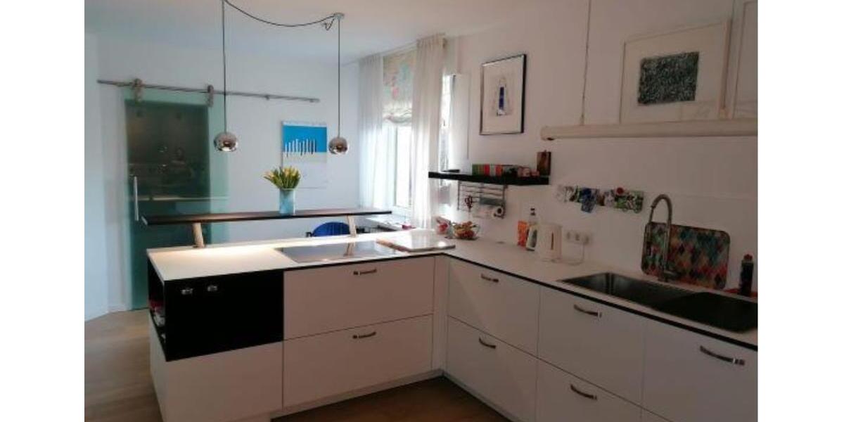 140m² große 1.OG Wohnung in Gohfeld inkl. Küche, Garage, Kamin 3 zimmer