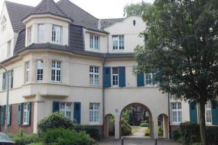 ** 2-Zimmer-Wohnung mit Balkon im Erdgeschoss** 2 zimmer