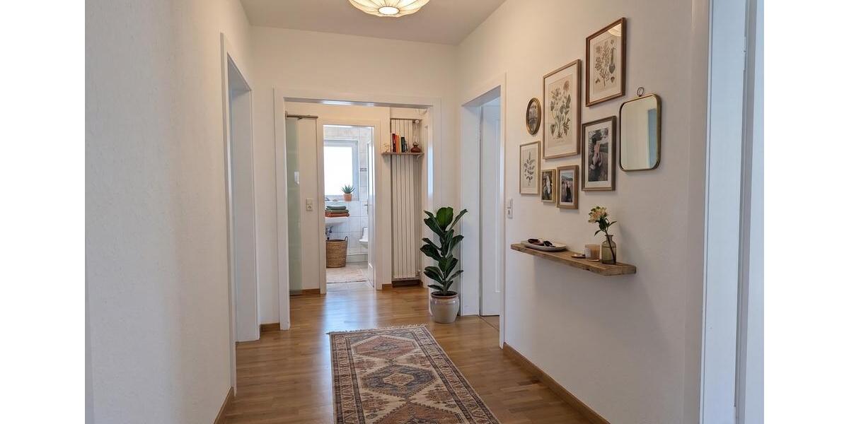 Erdgeschoßwohnung Stuttgart Bad Cannstatt - 4 Zimmer, 102 m&sup2;, 1.795&euro; | Angebot:26574382