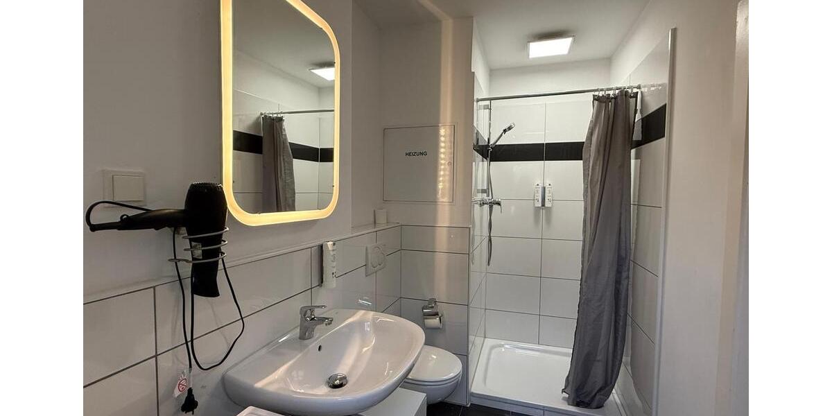 Wohnen auf Zeit Krefeld - 1 Zimmer, 29 m&sup2;, 840&euro; | Angebot:25922892