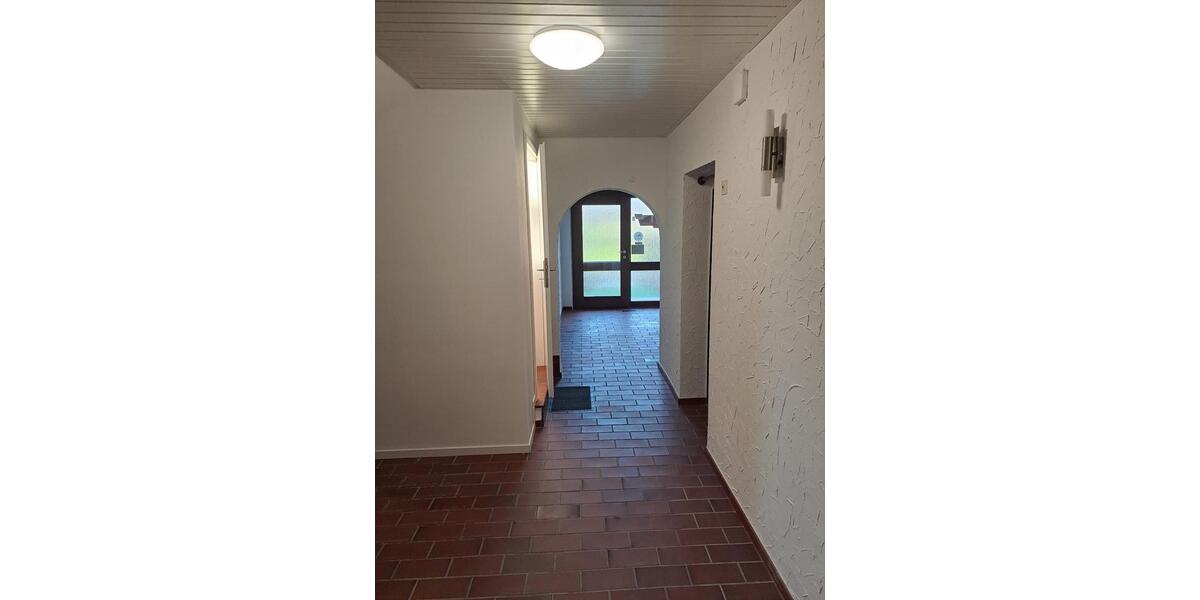 Wohnen auf Zeit Bretzfeld - 3 Zimmer, 93 m&sup2;, 570&euro; | Angebot:25957650