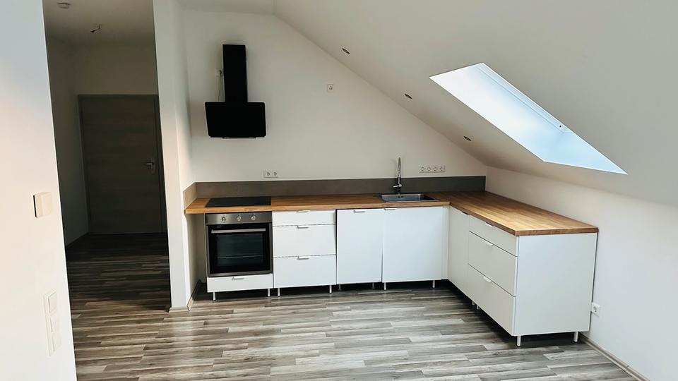 Dachgeschoßwohnung Östringen - 2 Zimmer, 60 m&sup2;, 880&euro; | Angebot:26547314