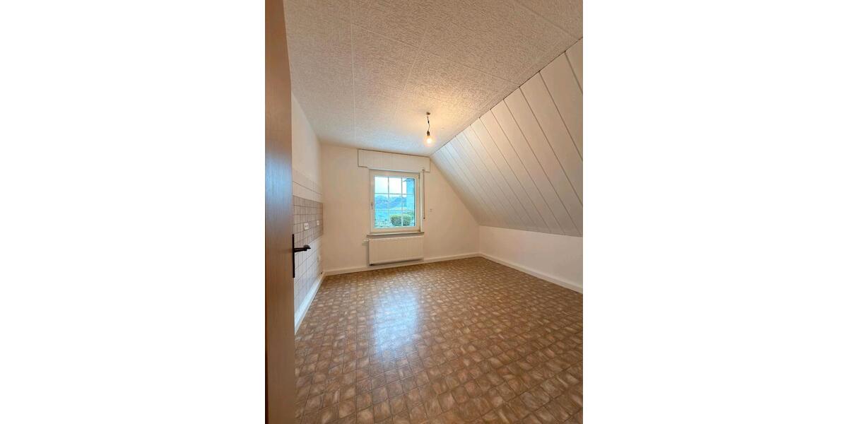 Dachgeschoßwohnung Ennepetal - 2 Zimmer, 63 m&sup2;, 510&euro; | Angebot:24691913