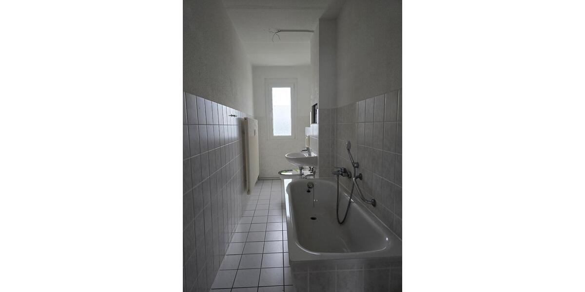 Etagenwohnung Hainichen - 3 Zimmer, 63 m&sup2;, 616&euro; | Angebot:23747657