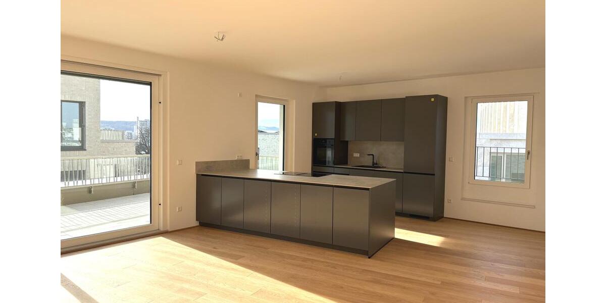 Dachgeschoßwohnung Leonberg - 4 Zimmer, 121 m&sup2;, 2.484&euro; | Angebot:23712507