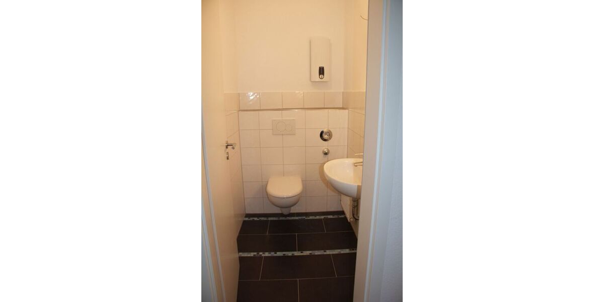 Schöne helle Altbauwohnung - 2- Düsseldorf Stadtbezirk 7 | Angebot:26744840