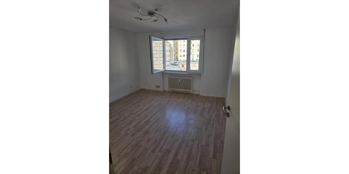 Etagenwohnung Saarbrücken Neue Bremm - 2 Zimmer, 48 m&sup2;, 490&euro; | Angebot:25270403