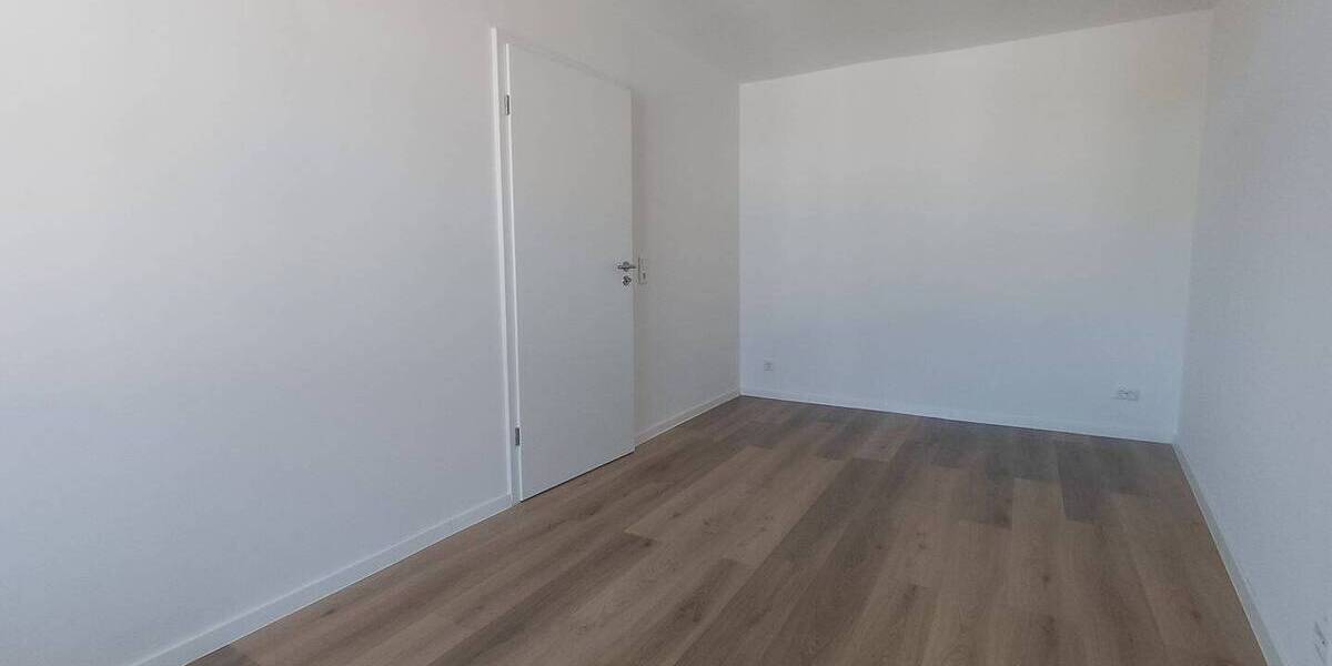Etagenwohnung Glauchau - 4 Zimmer, 89 m&sup2;, 499&euro; | Angebot:26816314
