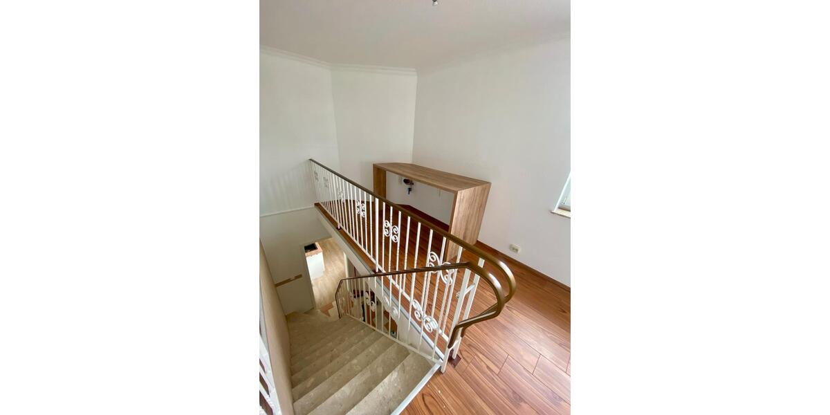 Etagenwohnung Tellingstedt - 4 Zimmer, 120 m&sup2;, 1.100&euro; | Angebot:26238996