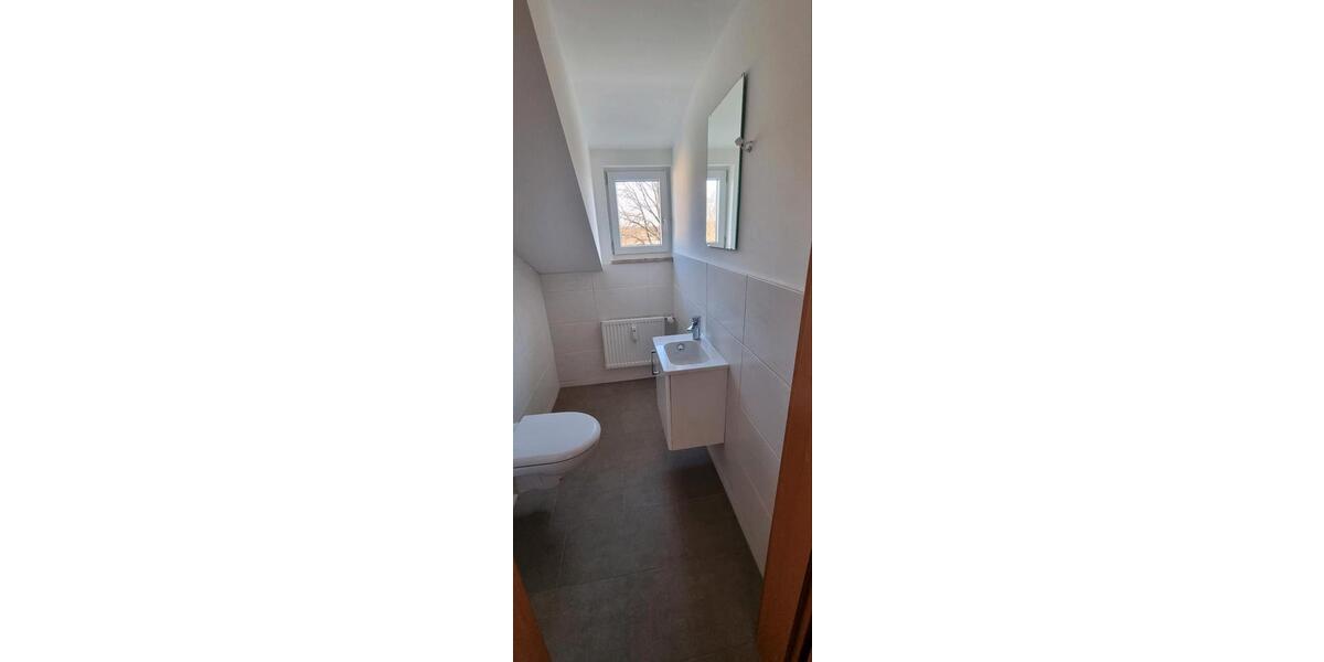 Dachgeschoßwohnung Nittenau - 4 Zimmer, 90 m&sup2;, 800&euro; | Angebot:25960610