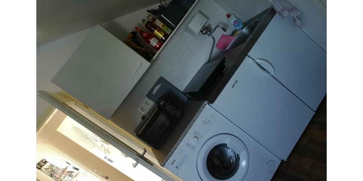 Dachgeschoßwohnung Weiden in der Oberpfalz - 1.5 Zimmer, 27 m&sup2;, 280&euro; | Angebot:26535736