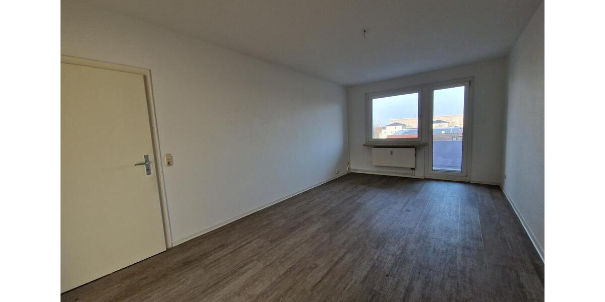 Etagenwohnung Neubrandenburg Datzeberg - 3 Zimmer, 65 m&sup2;, 474&euro; | Angebot:25264639