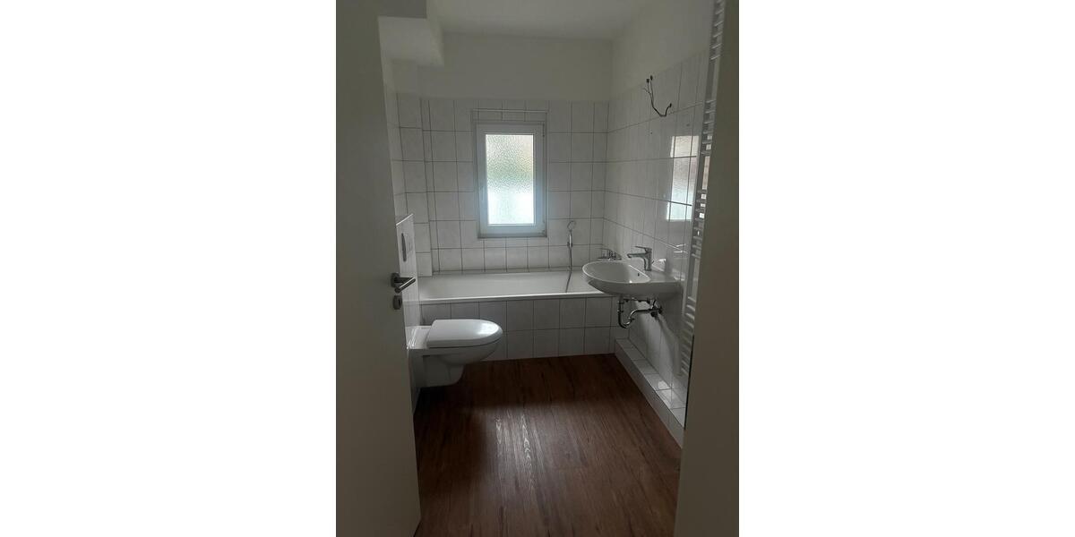 Etagenwohnung Duisburg Walsum - 3 Zimmer, 84 m&sup2;, 735&euro; | Angebot:24704660