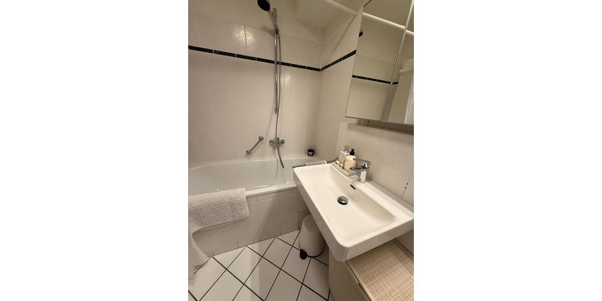 Etagenwohnung Köln Rodenkirchen - 3 Zimmer, 72 m&sup2;, 1.850&euro; | Angebot:26393508