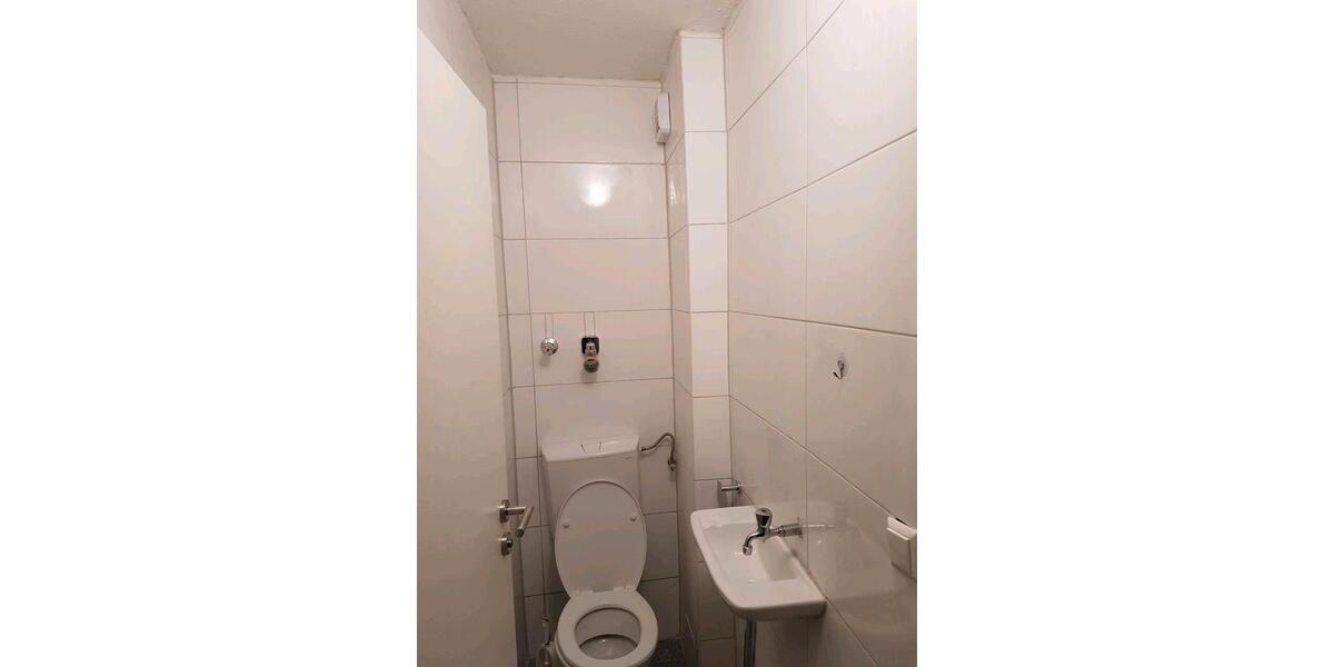 Erdgeschoßwohnung Sindelfingen Eichholz - 3 Zimmer, 77 m&sup2;, 1.100&euro; | Angebot:26535950