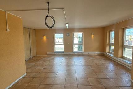 Büroetage mit 110 m² in zentraler Lage in Ransbach-Baumbach zu ve zimmer