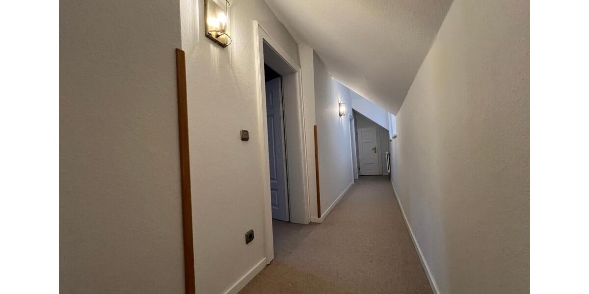 Einfamilienhaus Gießen - 6 Zimmer, 150 m&sup2;, 1.500&euro; | Angebot:18615709