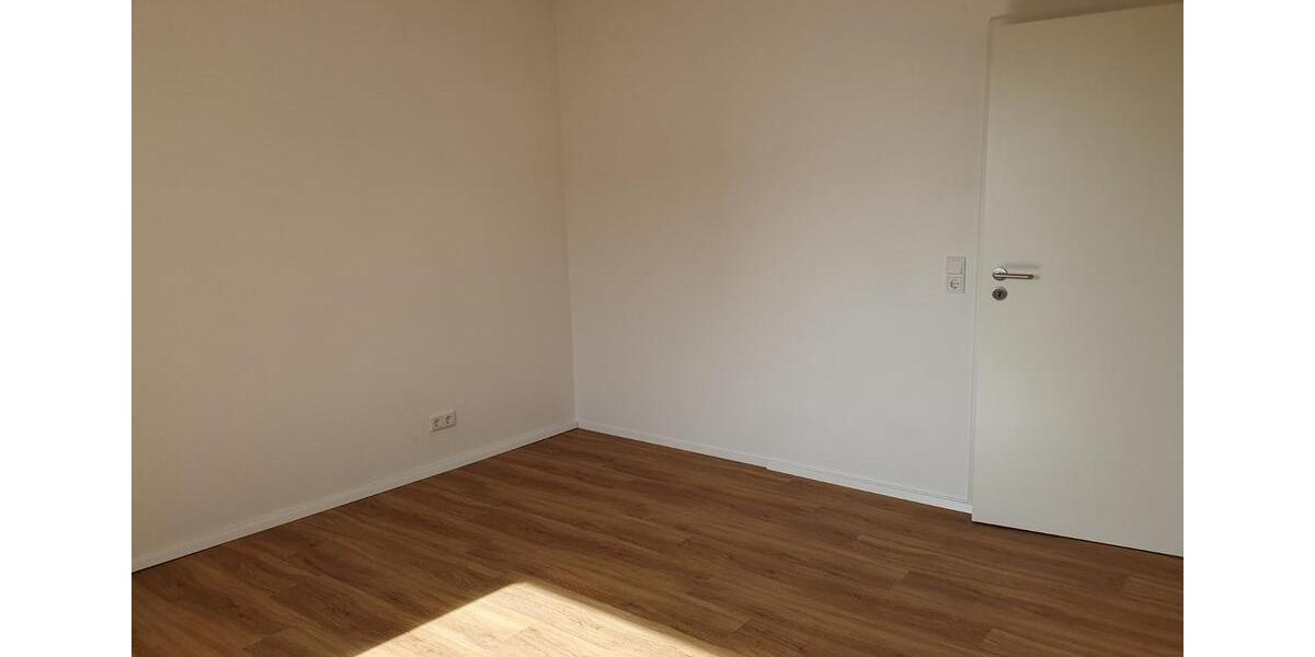 Etagenwohnung Burghausen - 2 Zimmer, 74 m&sup2;, 870&euro; | Angebot:25794987