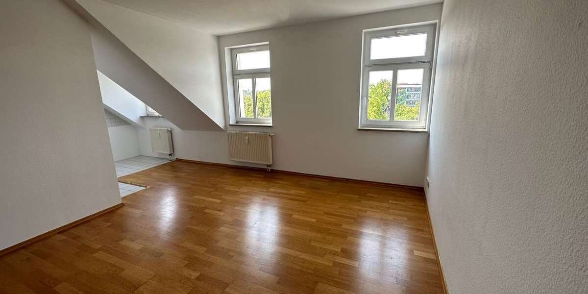 Etagenwohnung Zwickau Mitte-Nord - 2 Zimmer, 48 m&sup2;, 326&euro; | Angebot:26759399