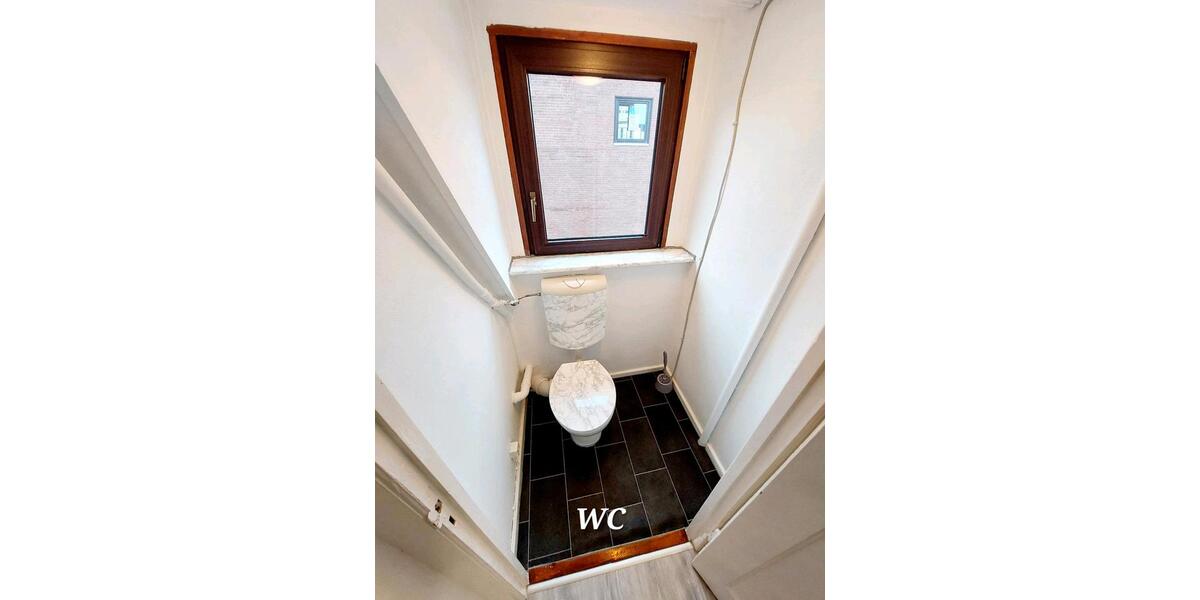 Dachgeschoßwohnung Neumünster - 2 Zimmer, 40 m&sup2;, 500&euro; | Angebot:25046203