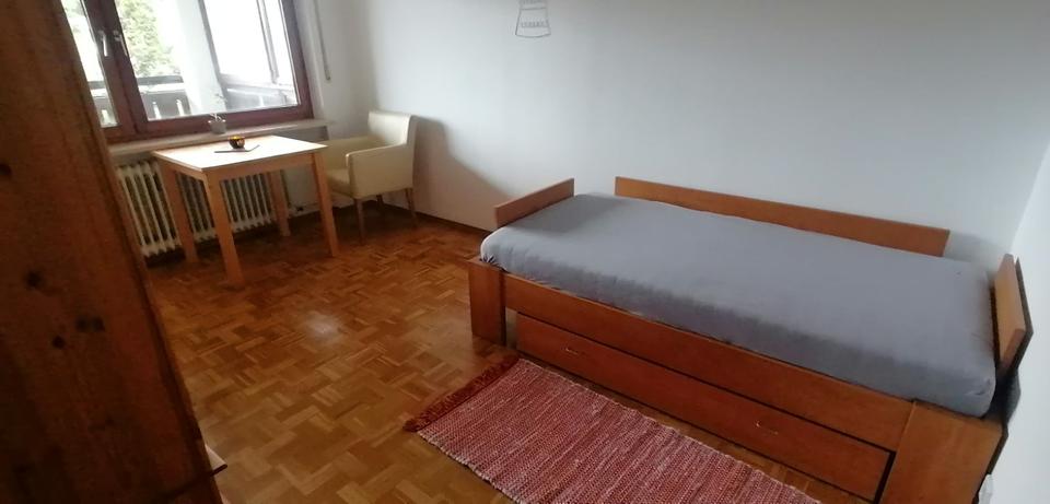 Etagenwohnung Tutzing - 3 Zimmer, 90 m&sup2;, 550&euro; | Angebot:24874141