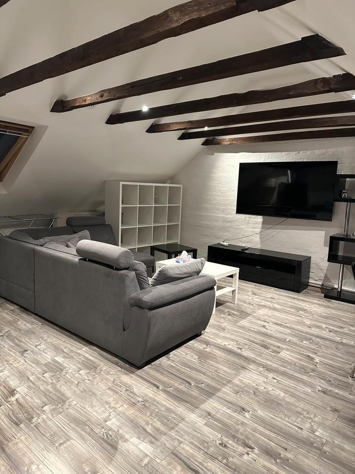 Wohnung im Dachgeschoss zimmer
